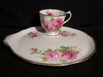 Royal Albert American Beauty Hostess Set - Round