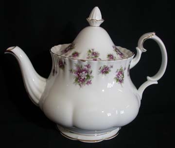 Royal Albert Sweet Violets Tea Pot & Lid - Large