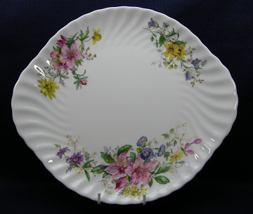 Royal Doulton Arcadia H4802 Plate - Cake/Handled