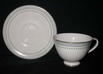 Royal Doulton Berkshire TC1021 Cup & Saucer