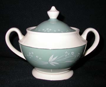 Royal Doulton Cascade D6457 Sugar Bowl & Lid