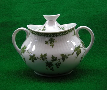 Royal Doulton Greenwich T.C. 1076 Sugar Bowl & Lid
