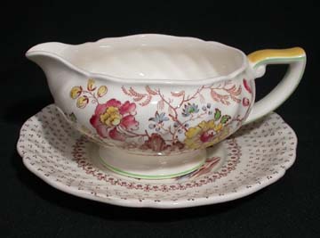 Royal Doulton Grantham D5477 Gravy Boat & Underplate