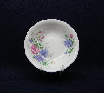 Royal Albert Sweet Pea - Friendship Series Bowl - Fruit Nappie