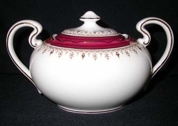 Aynsley Durham 1646 - Scalloped Edge Sugar Bowl & Lid