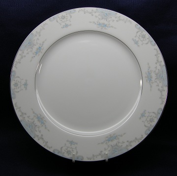 Fashion Royale Heirloom  M-5915 Plate - Dinner