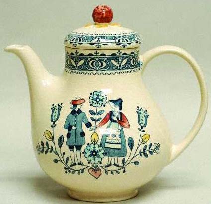 Johnson Brothers Hearts & FLowers Coffee Pot - Large