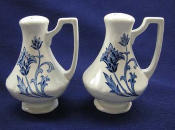 J & G Meakin Windsong Salt & Pepper Set