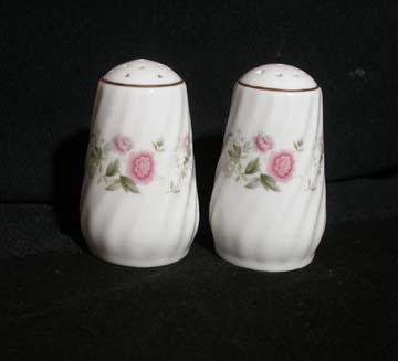 Minton Spring Bouquet S756 Salt & Pepper Set