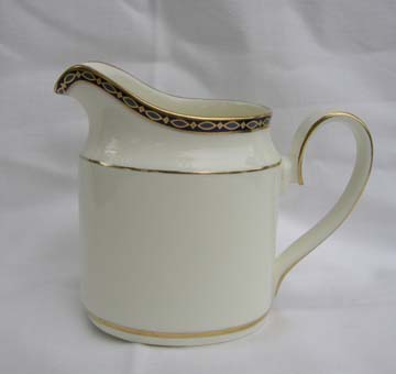 Minton St. James Creamer - Large