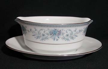 Noritake Blue Hill - 2482 Gravy Boat & Underplate - Attached