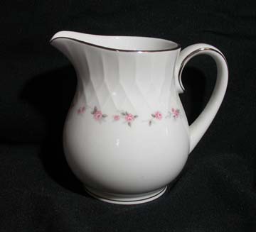 Noritake Cheri 6352 Creamer - Large