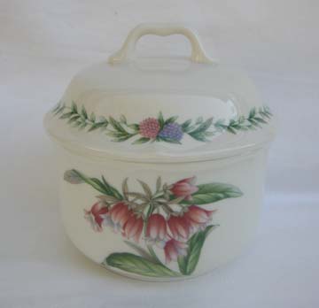 Noritake Conservatory  7915 Sugar Bowl & Lid