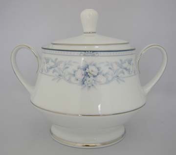 Noritake Dearborn  4218 Sugar Bowl & Lid