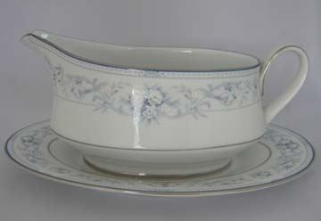 Noritake Dearborn  4218 Gravy Boat & Underplate