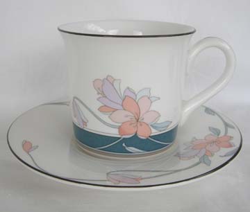 Noritake El Parador  9408 Cup & Saucer