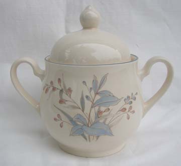 Noritake Kilkee  9109 Sugar Bowl & Lid