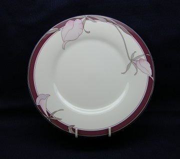 Noritake Plum Orchid  9098 Plate - Salad