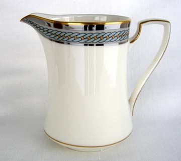 Noritake Queen's Guard  7712 Creamer - Large