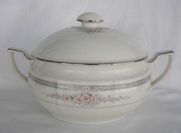 Noritake Rothschild  7293 Vegetable Bowl - Covered