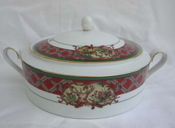 Noritake Royal Hunt #3930 Vegetable Bowl - Covered