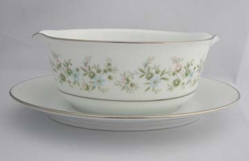 Noritake Savannah  2031 Gravy/ Attached Underplate