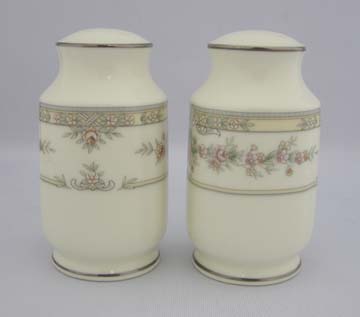 Noritake Shenandoah  9729 Salt & Pepper Set