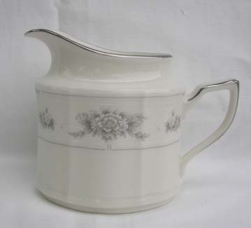 Noritake Southern Lace  7301 Creamer