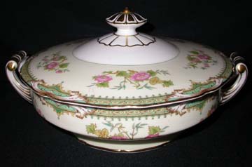 Noritake Tremont Vegetable Bowl - Covered