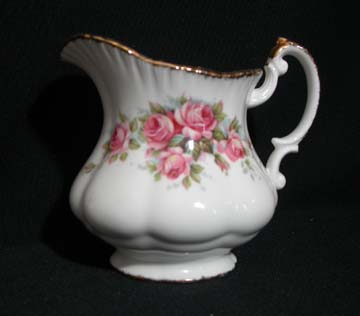 Paragon Elizabeth Rose Creamer - Large