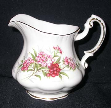 Paragon English Flowers Creamer - Small - Sweet Williams