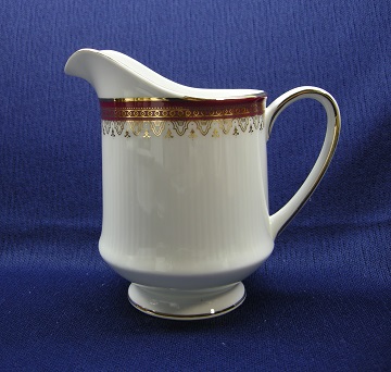 Paragon Holyrood - Red Creamer - Large