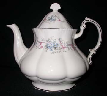 Paragon Romance Tea Pot & Lid - Large