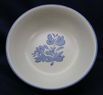 Pfaltzgraff Yorktowne Bowl - Cereal/Soup - Large