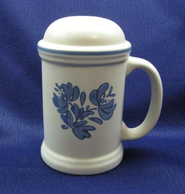 Pfaltzgraff Yorktowne Sugar Shaker