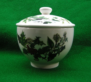 Portmeirion The Holly & The Ivy Sugar Bowl & Lid