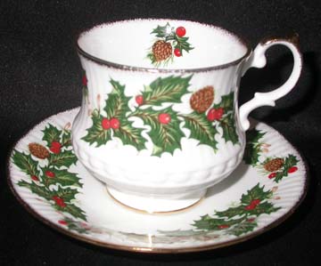 Queens Yuletide Cup & Saucer