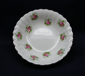 Royal Albert Forget Me Not Rose Bowl - Fruit Nappie