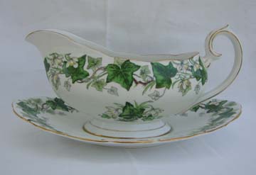 Royal Albert Ivy Lea Gravy Boat & Underplate