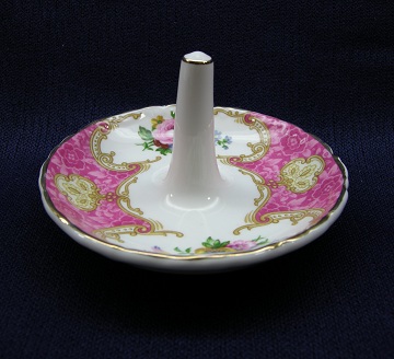 Royal Albert Lady Carlyle Ring Holder