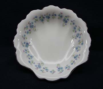 Royal Albert Memory Lane - Made In England Shell Dish