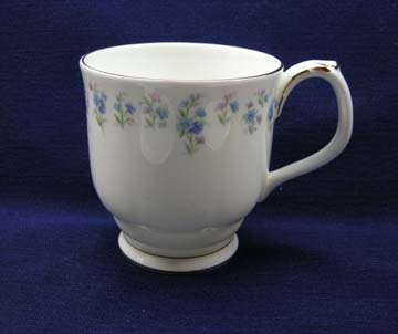 Royal Albert Memory Lane - Made In England Mug 