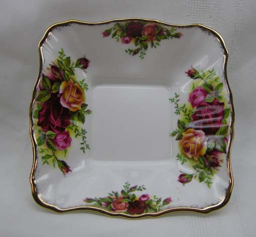 Royal Albert Old Country Roses - Made In England Sweet Dish