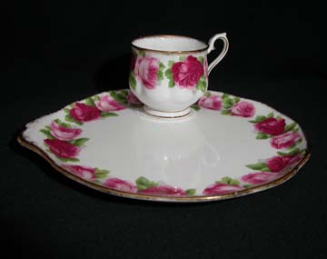 Royal Albert Old English Rose Hostess Set - Round