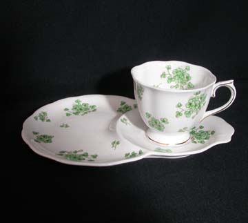 Royal Albert Shamrock Hostess Set - Oval