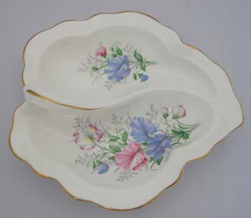 Royal Albert Sweet Pea - Friendship Series Leaf Dish