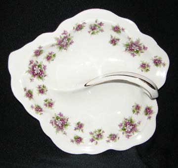 Royal Albert Sweet Violets Leaf Dish