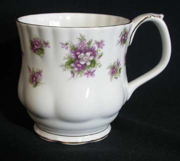 Royal Albert Sweet Violets Mug