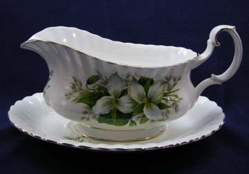 Royal Albert Trillium Gravy Boat & Underplate