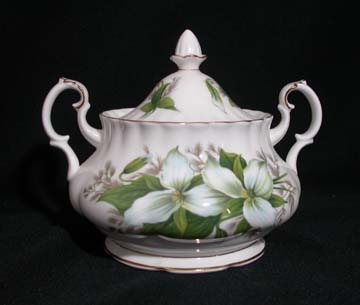 Royal Albert Trillium Sugar Bowl & Lid